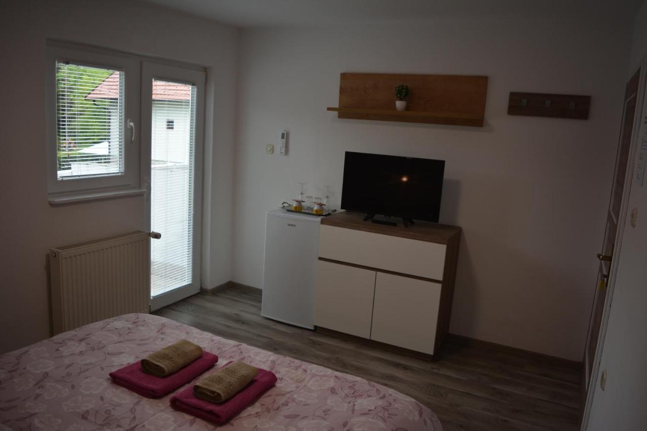 Rooms Lucijana イェゼルツェ エクステリア 写真